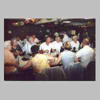 080-2339 17. Treffen vom 6.-8. September 2002 in Loehne - Es wurde getanzt, aber noch mehr erzaehlt und gelacht.JPG